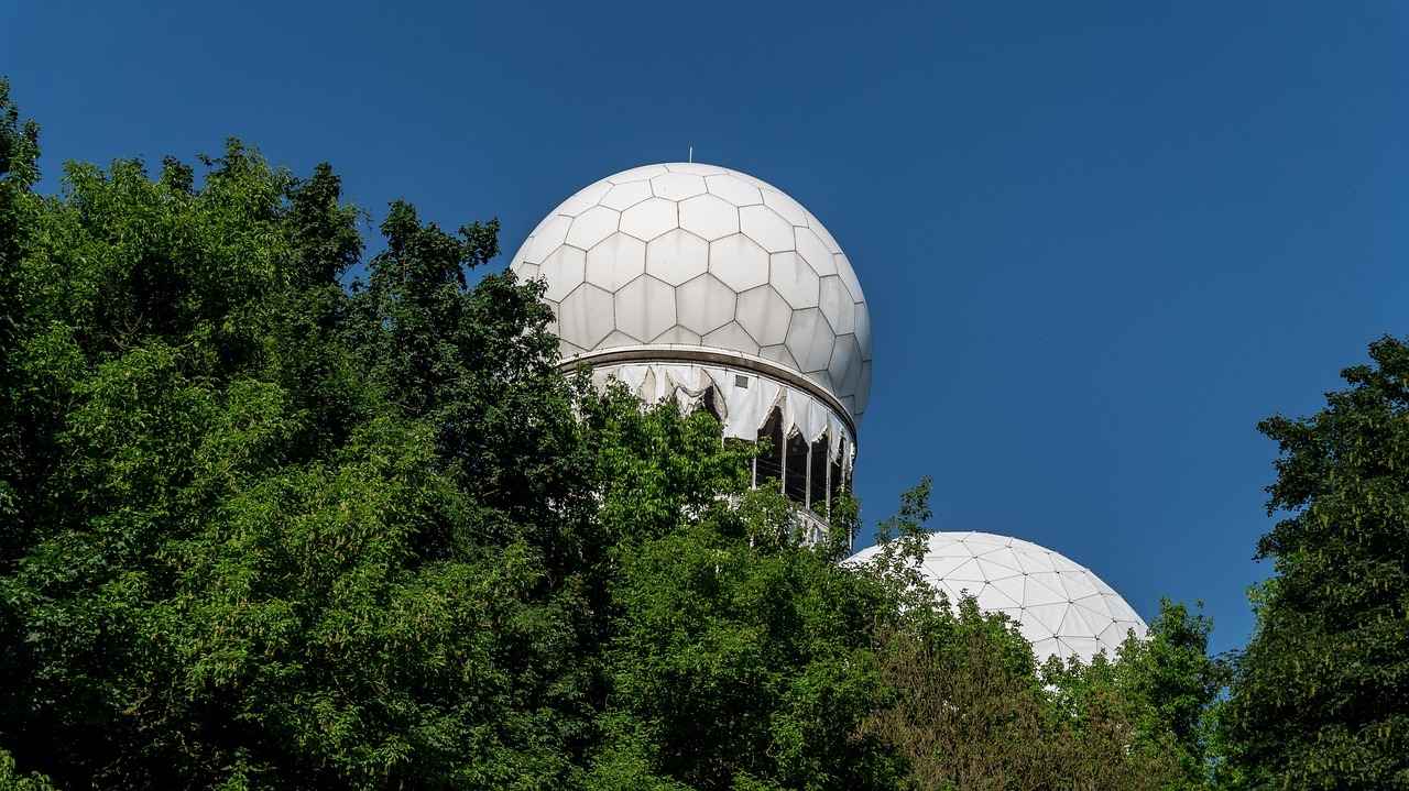 טויפלסברג ברלין - הר השטן מתקני ההאזנה בטיופלסברג ברלין